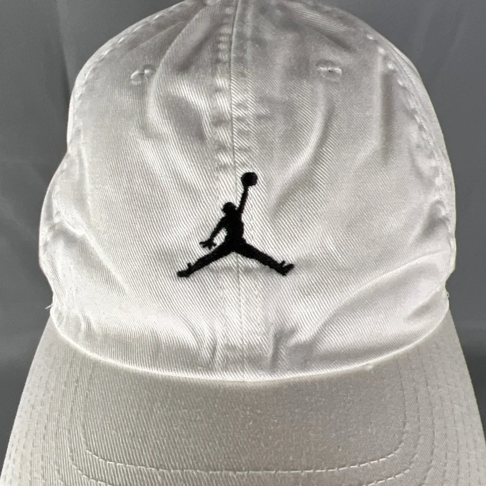 Jordan Baseball Club Cap Mens L/XL White Embroidered Jumpman Logo Adjustable